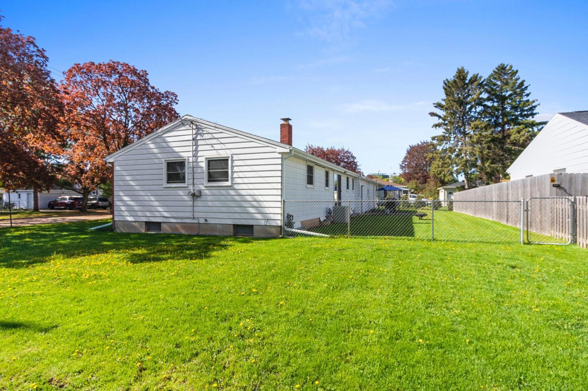 The Lemon House Apartment Green Bay Exterior photo