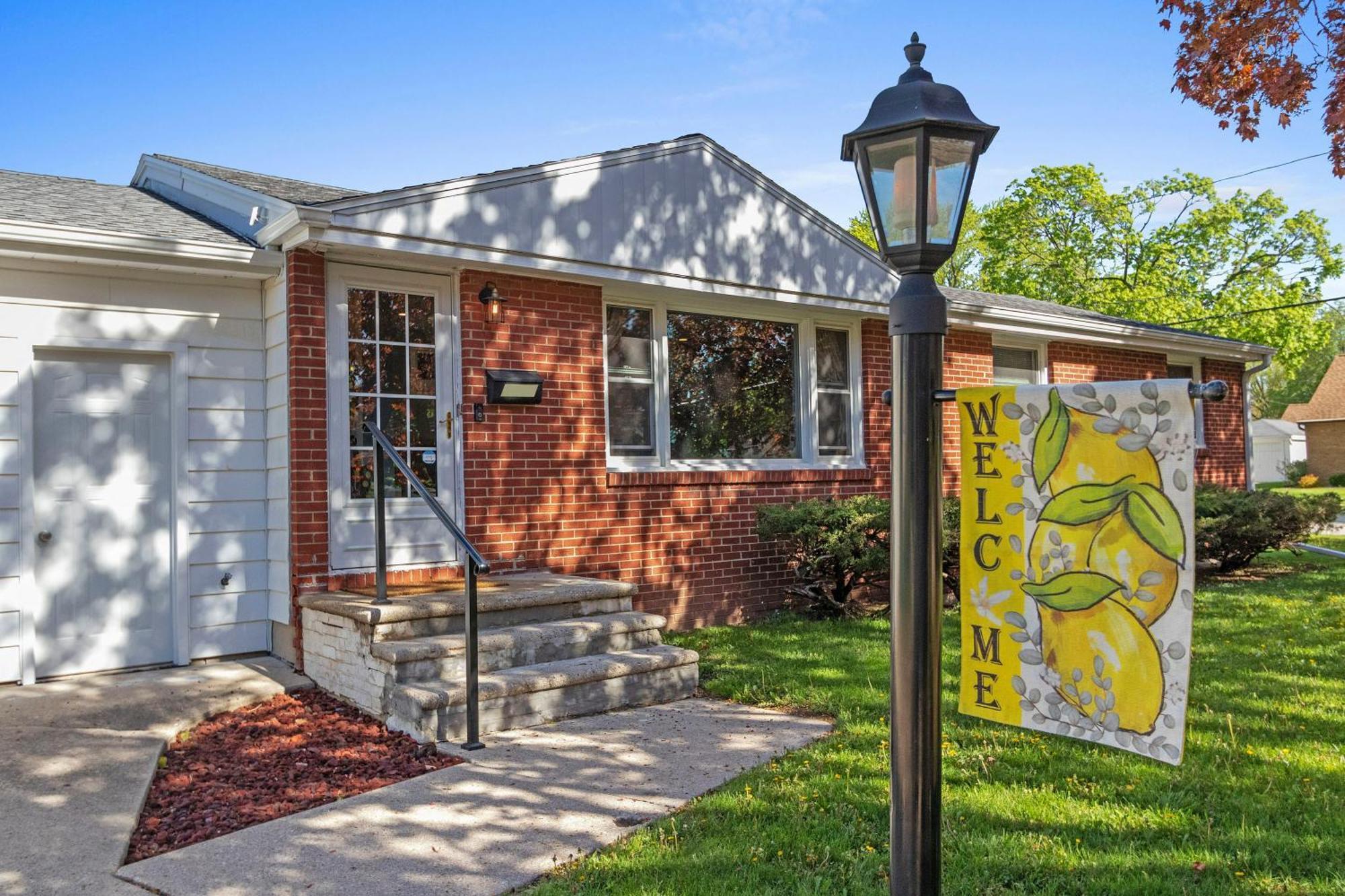 The Lemon House Apartment Green Bay Exterior photo